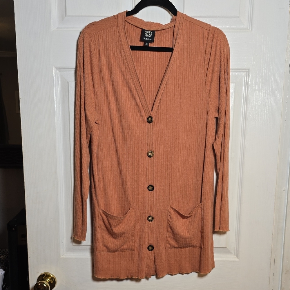 Bobeau L Large Women's Ribbed Cardigan Sweater - Orange With Brown Buttons